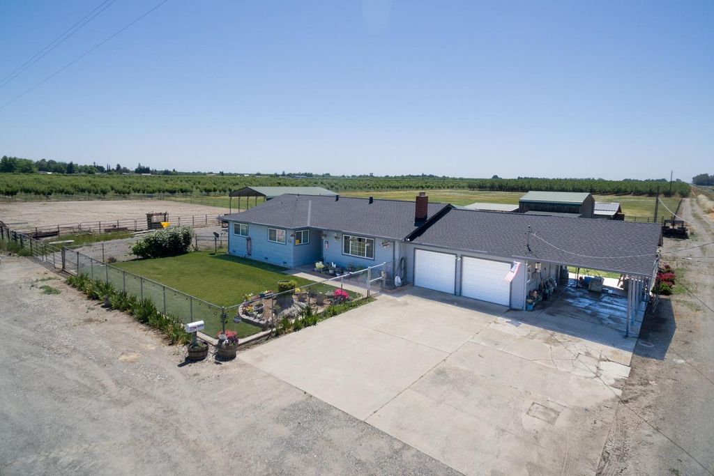 4472 Franklin Rd, Yuba City, CA 95993