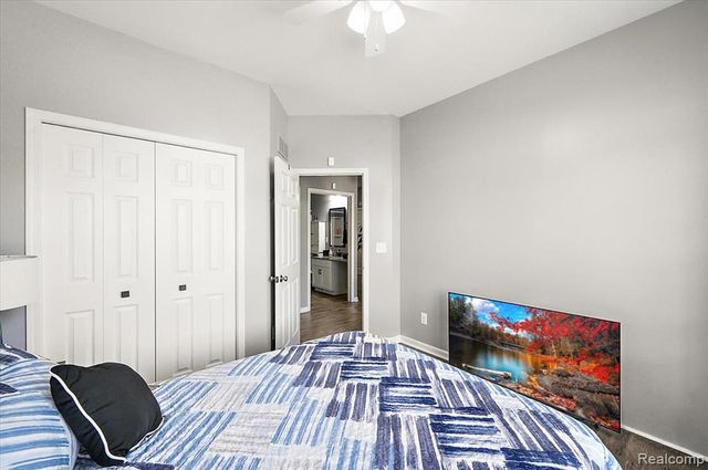 29561 S Pine Grove Drive, New Boston, MI 48164