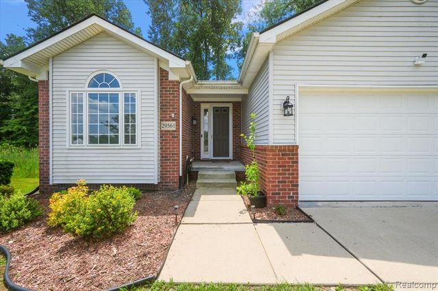 29561 S Pine Grove Drive, New Boston, MI 48164