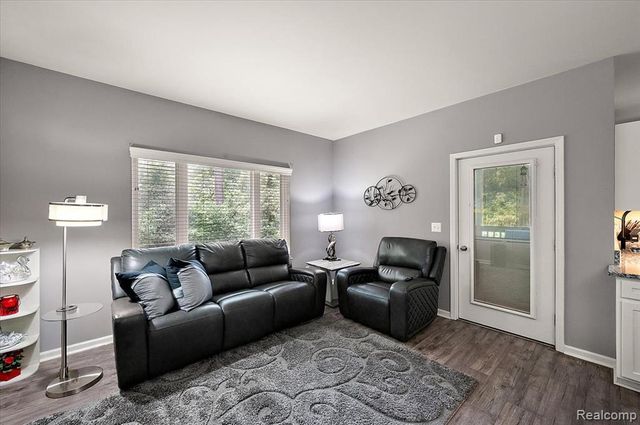 29561 S Pine Grove Drive, New Boston, MI 48164