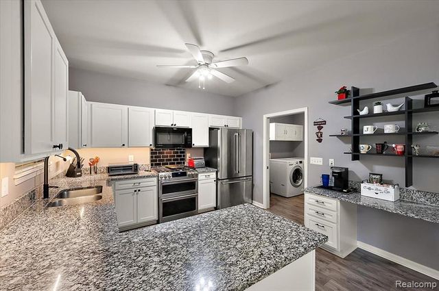 29561 S Pine Grove Drive, New Boston, MI 48164