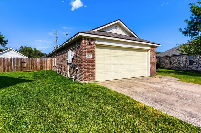 2402 Comal Drive, Deer Park, TX 77536