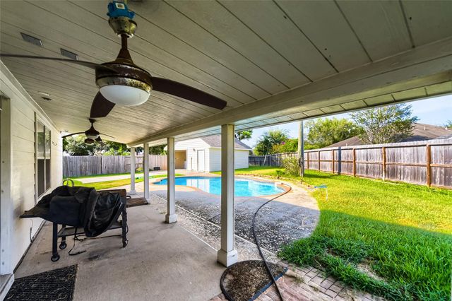 2402 Comal Drive, Deer Park, TX 77536