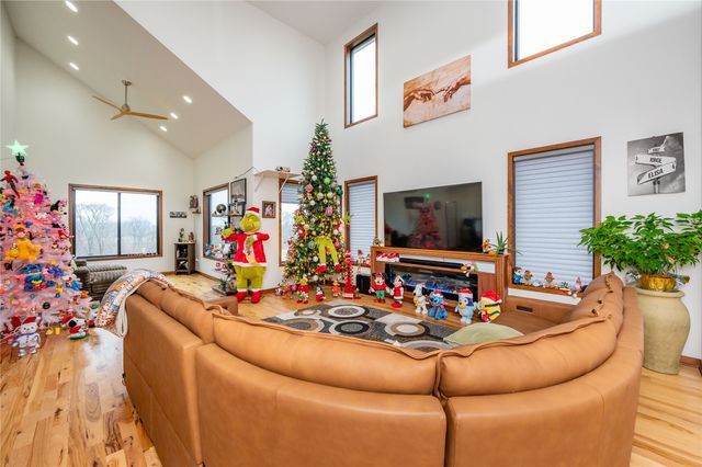 14720 S23 Highway, Milo, IA 50166