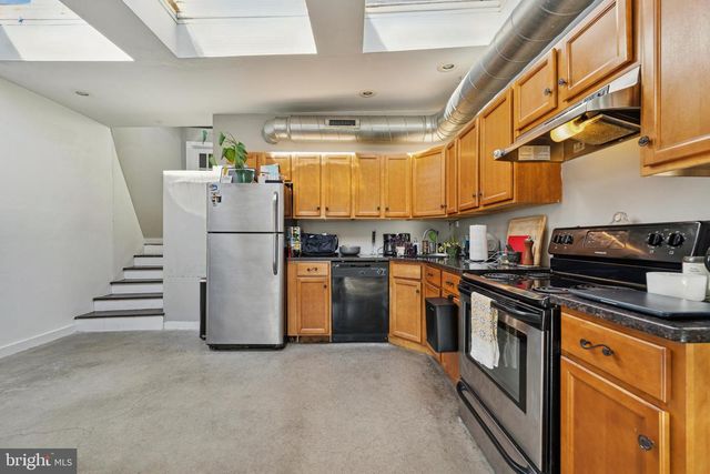 2420 TRENTON AVE, Philadelphia, PA 19125