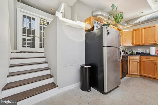 2420 TRENTON AVE, Philadelphia, PA 19125