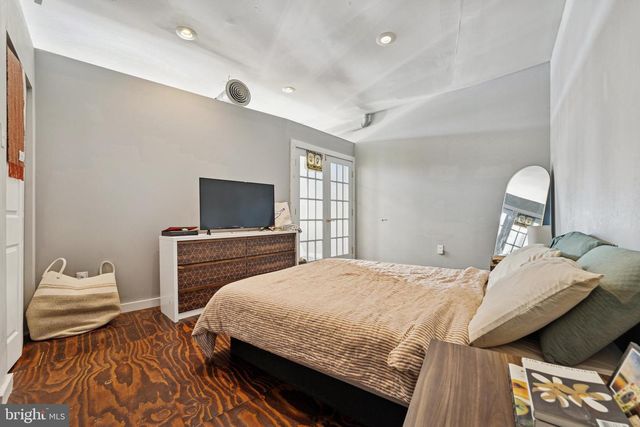 2420 TRENTON AVE, Philadelphia, PA 19125