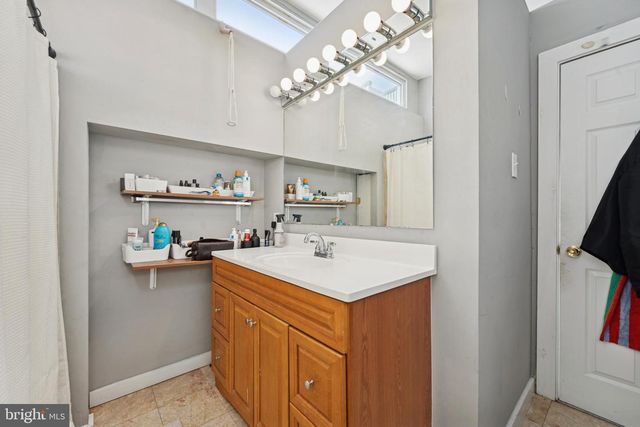 2420 TRENTON AVE, Philadelphia, PA 19125