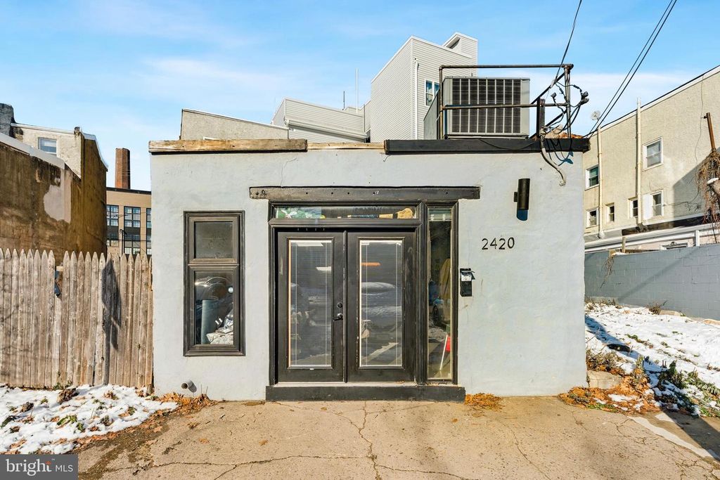 2420 TRENTON AVE, Philadelphia, PA 19125