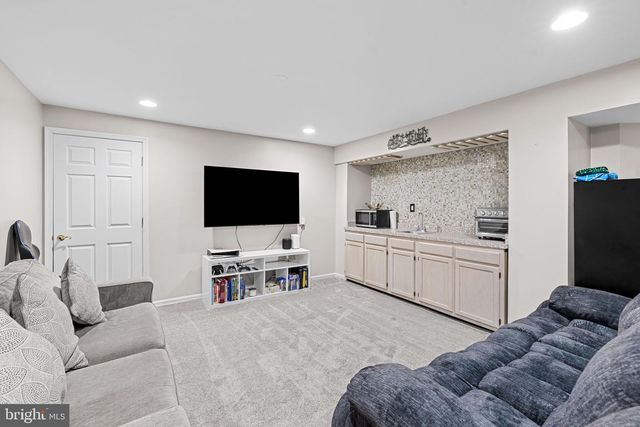 19 DEEP POWDER CT, Woodstock, MD 21163