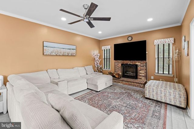 19 DEEP POWDER CT, Woodstock, MD 21163