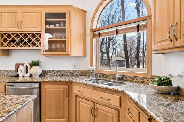 8941 Vandegriff Way, Maple Grove, MN 55311