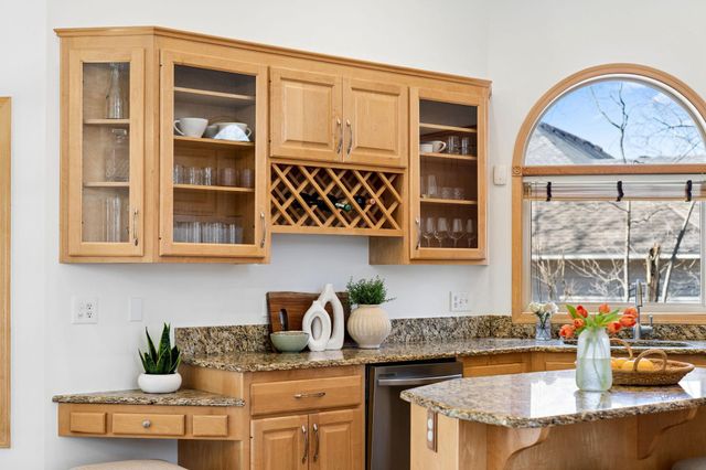 8941 Vandegriff Way, Maple Grove, MN 55311