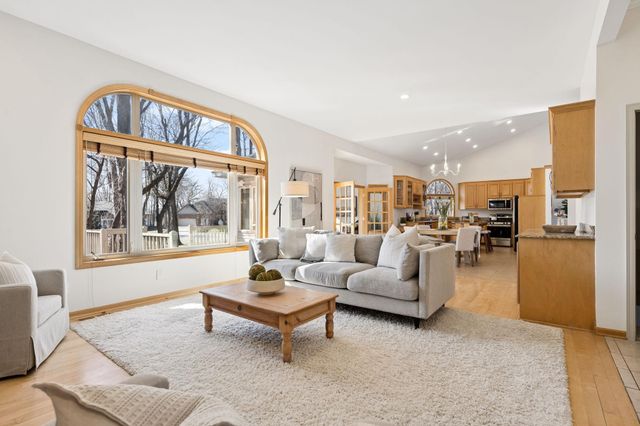 8941 Vandegriff Way, Maple Grove, MN 55311