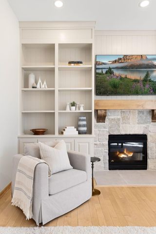 8941 Vandegriff Way, Maple Grove, MN 55311