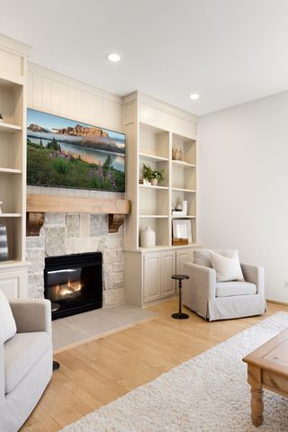 8941 Vandegriff Way, Maple Grove, MN 55311