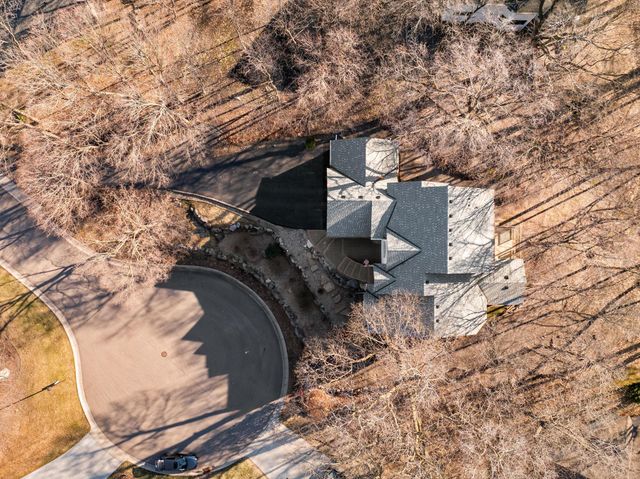 8941 Vandegriff Way, Maple Grove, MN 55311