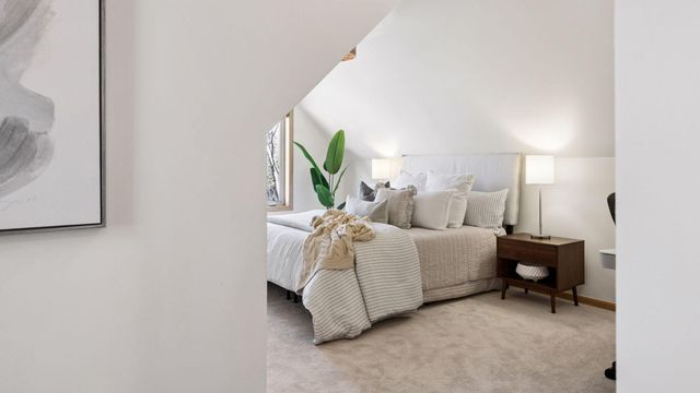 8941 Vandegriff Way, Maple Grove, MN 55311