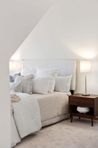 8941 Vandegriff Way, Maple Grove, MN 55311