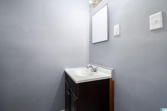 5027 ROSELYN ROAD, Bessemer, AL 35022