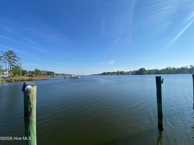 104 Anchorage Drive, Havelock, NC 28532