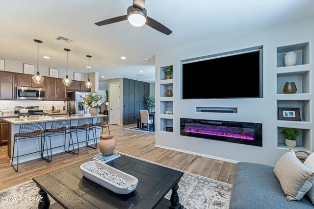 639 W Calle Espadero, Sahuarita, AZ 85629