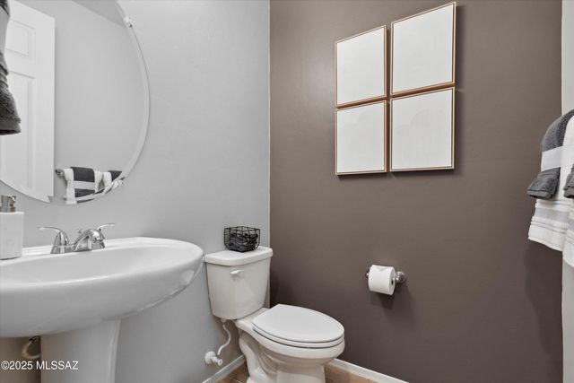 639 W Calle Espadero, Sahuarita, AZ 85629
