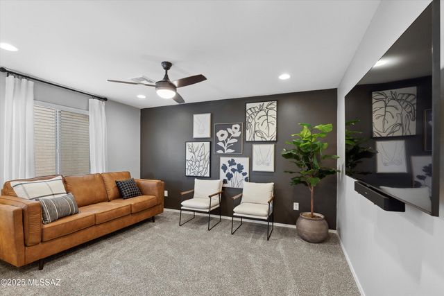 639 W Calle Espadero, Sahuarita, AZ 85629