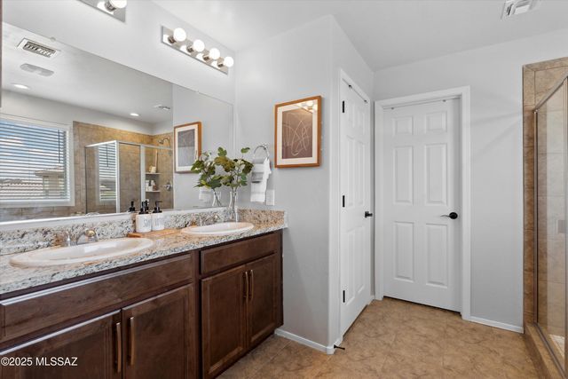 639 W Calle Espadero, Sahuarita, AZ 85629
