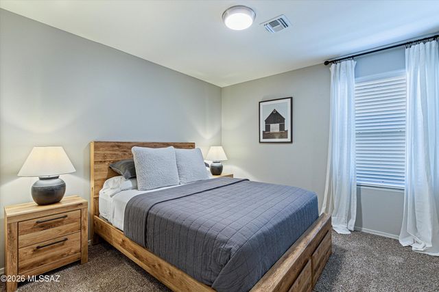 639 W Calle Espadero, Sahuarita, AZ 85629