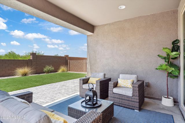 639 W Calle Espadero, Sahuarita, AZ 85629