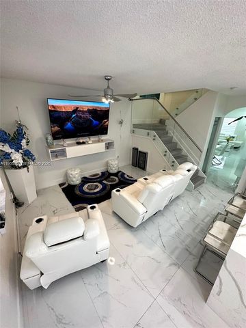 2207 SE 23rd Ave 2207, Homestead, FL 33035