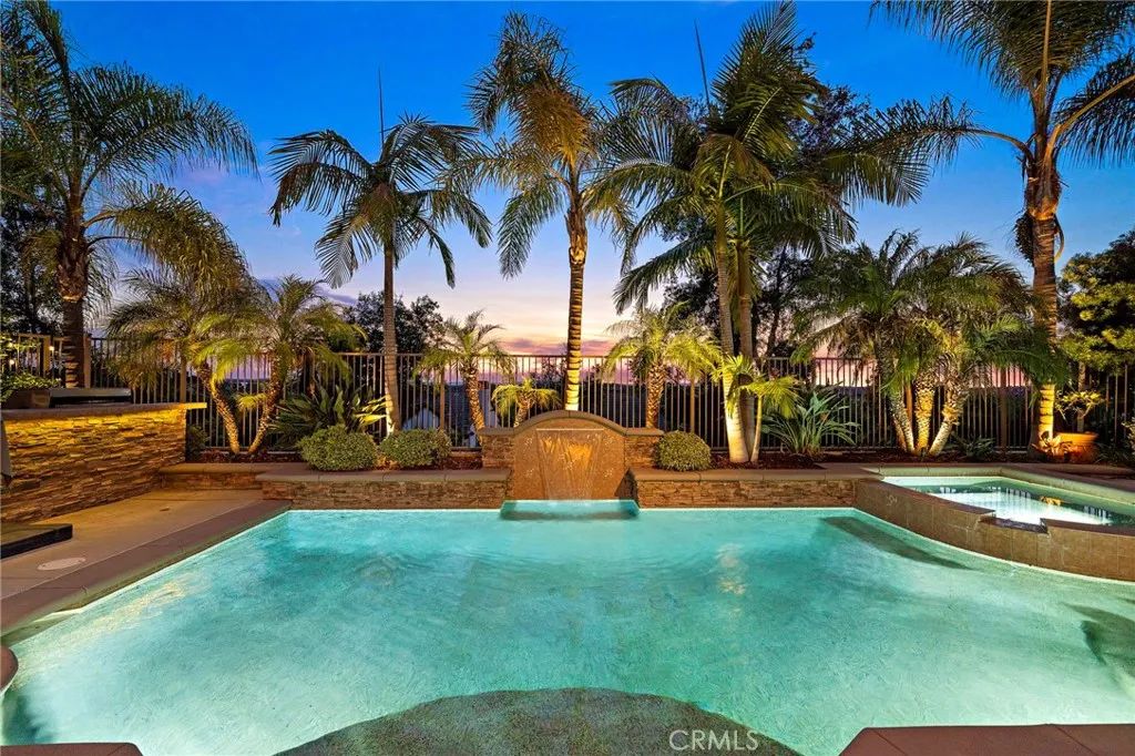 8 Ranunculus Street, Ladera Ranch, CA 92694