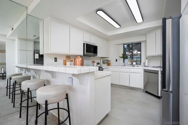 3917 Caminito Del Mar Cove, San Diego, CA 92130