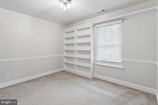 227-A DERRY HILL CT, Mount Laurel, NJ 08054