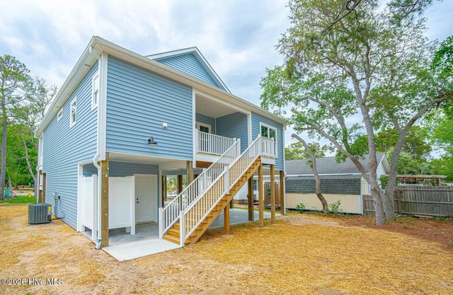 130 NE 32 Street, Oak Island, NC 28465