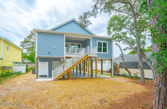 130 NE 32 Street, Oak Island, NC 28465
