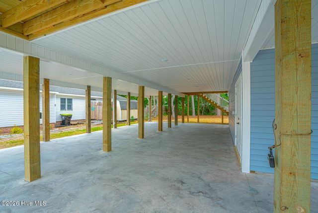 130 NE 32 Street, Oak Island, NC 28465
