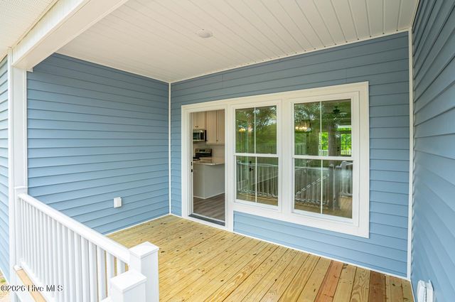 130 NE 32 Street, Oak Island, NC 28465