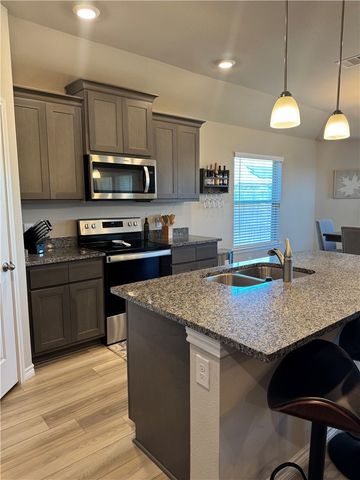 2010 Chief Street, Bryan, TX 77807