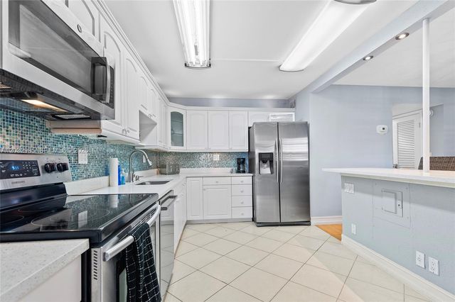 2424 NE 9th Street 207, Fort Lauderdale, FL 33304