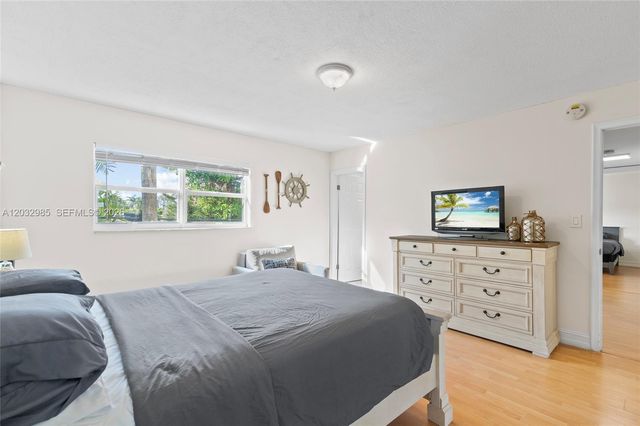 2424 NE 9th Street 207, Fort Lauderdale, FL 33304