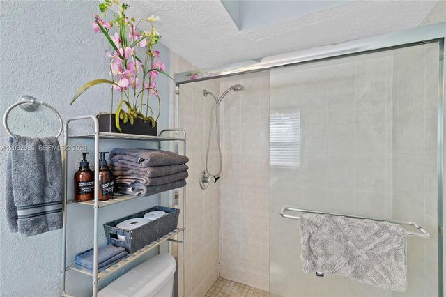 2424 NE 9th Street 207, Fort Lauderdale, FL 33304