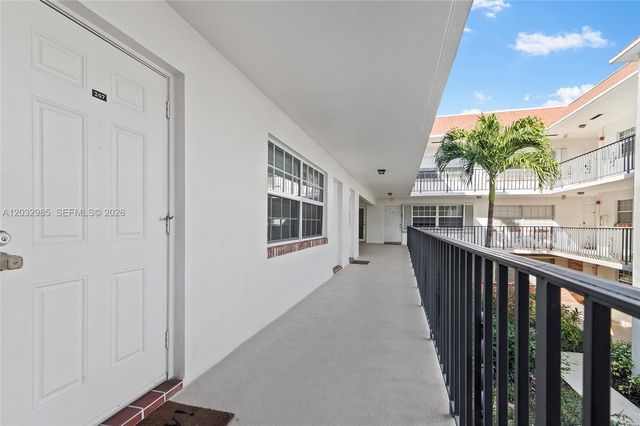 2424 NE 9th Street 207, Fort Lauderdale, FL 33304