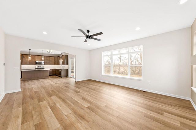 2264 Ravenswood ROAD, Burlington, WI 53105