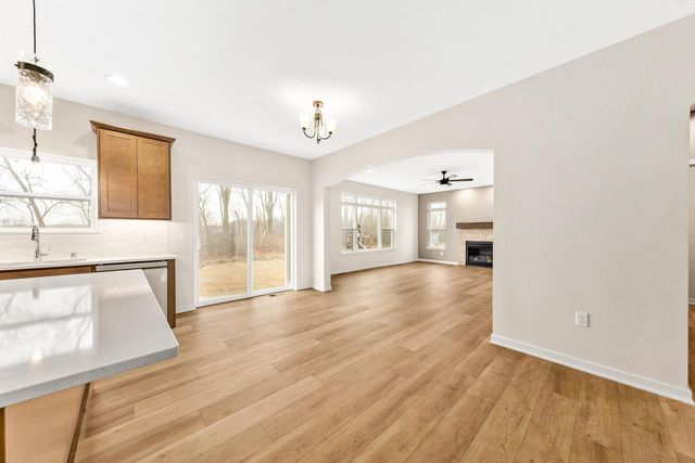 2264 Ravenswood ROAD, Burlington, WI 53105