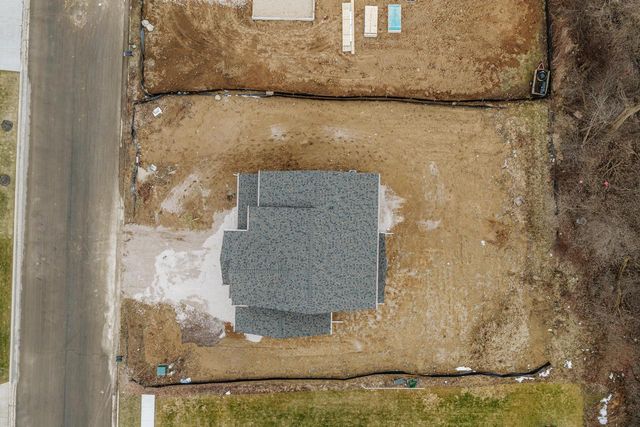 2264 Ravenswood ROAD, Burlington, WI 53105