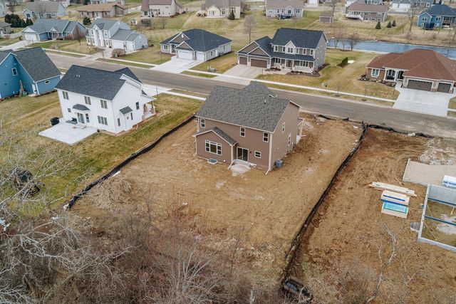 2264 Ravenswood ROAD, Burlington, WI 53105