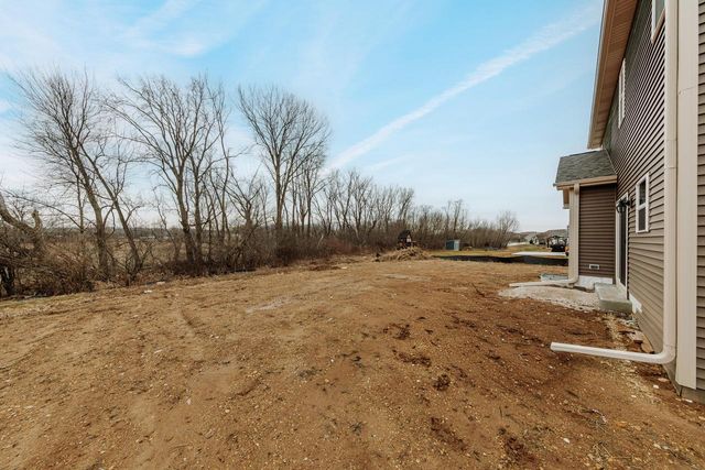 2264 Ravenswood ROAD, Burlington, WI 53105