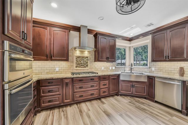 2411 Oaks Forks Drive, Houston, TX 77339